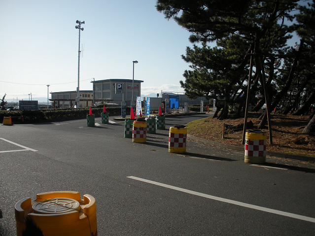江ノ島駐車センターに駐車。